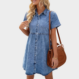 Tägliches Jeanskleid