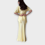 Finja - Gelbes Off-Shoulder-Set mit Knotenfront