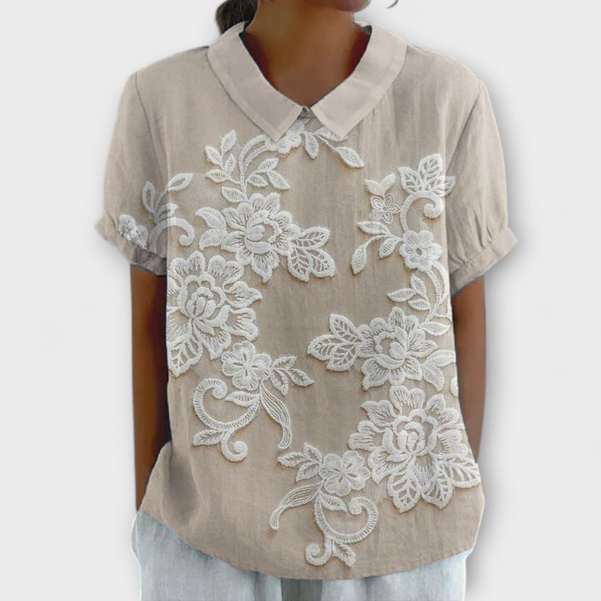 Emma - Weisses Hemd mit Vintage-Spitze