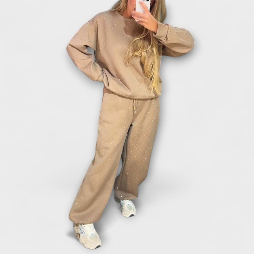 Meena - Completo casual color crema