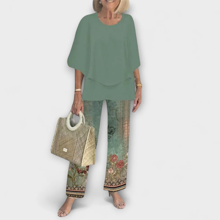 Rosamund - Ensemble vert avec chemisier et pantalon