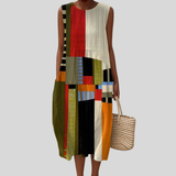 Buntes Kleid mit geometrischem Patchwork