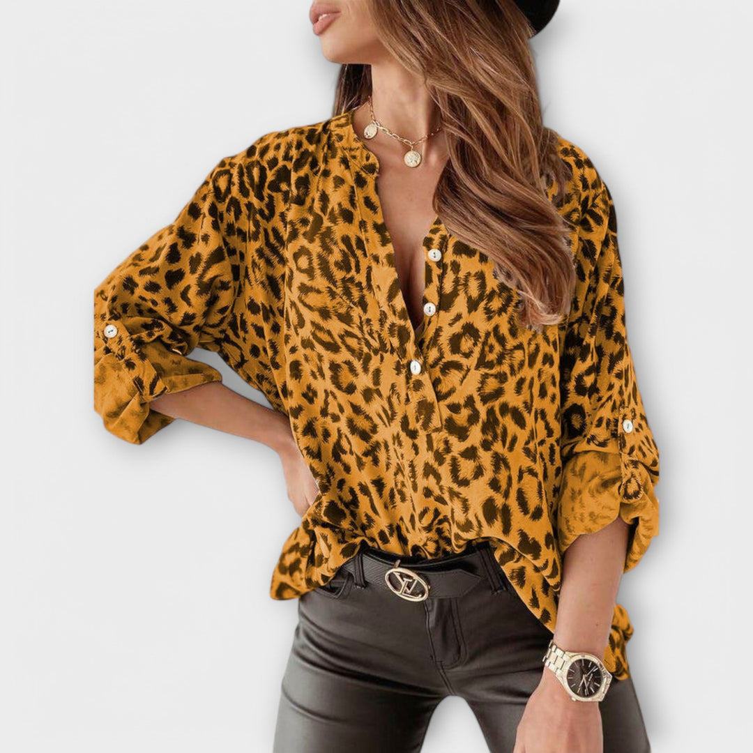 Clara - Camicetta alla moda con motivo leopardato