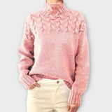 Eva - Schwarzer Damenpullover mit Zopfstrick-Detail