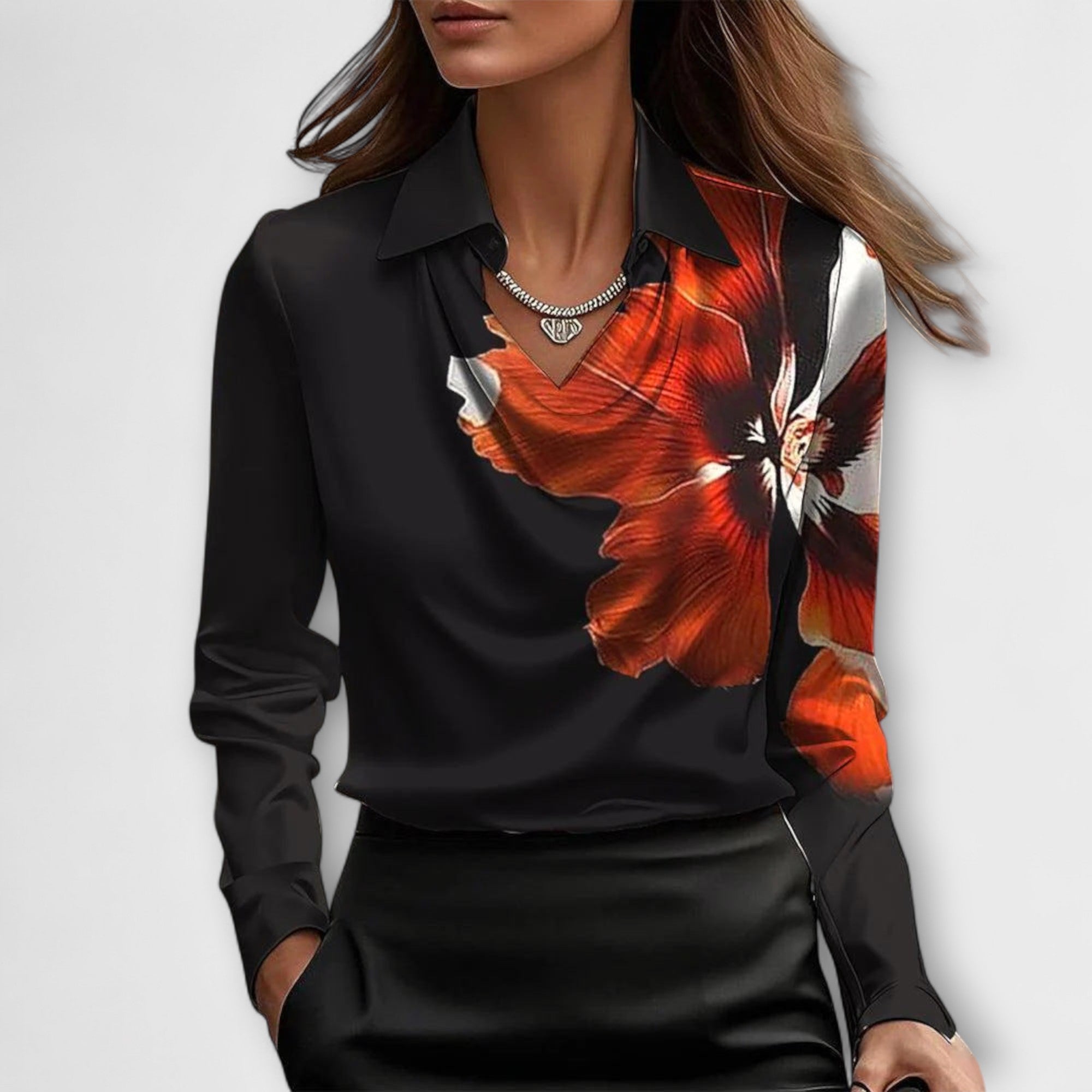 Meli - Champagnerfarbene glänzende Bluse mit Raffung