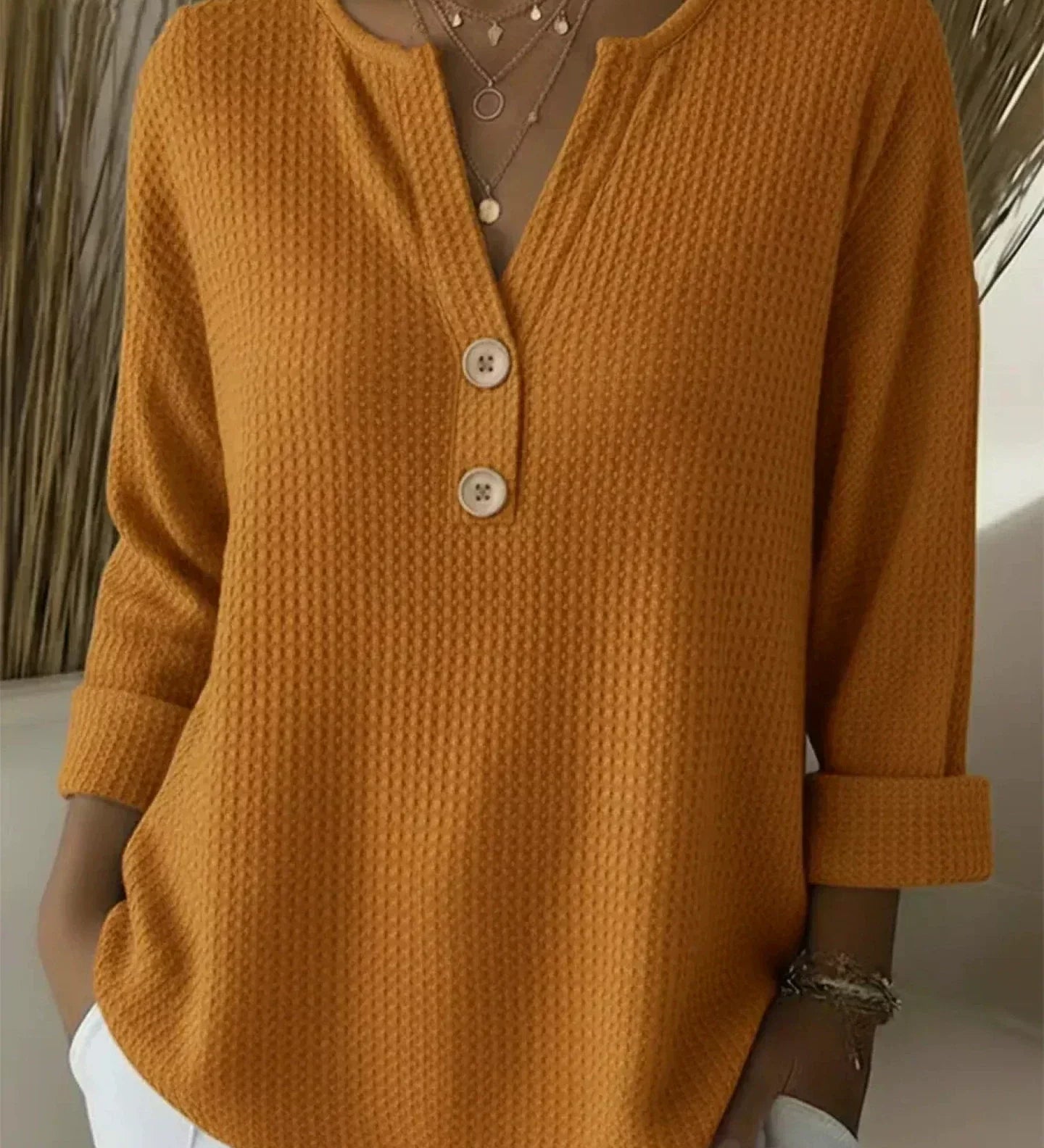 Lucía | Geknöpfte Henley T-Shirt mit Struktur