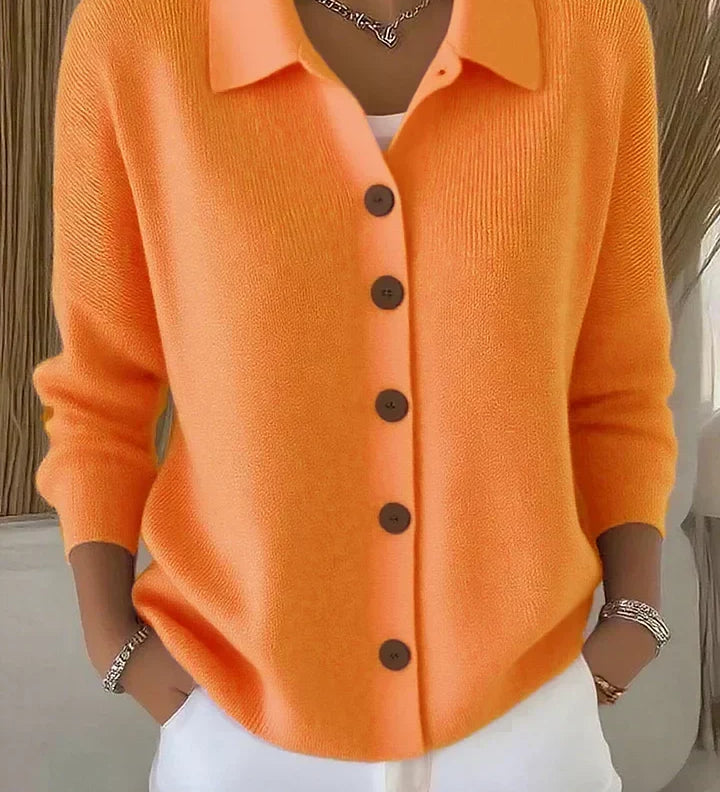 Josefina | Strickjacke mit Kragen und Knöpfen
