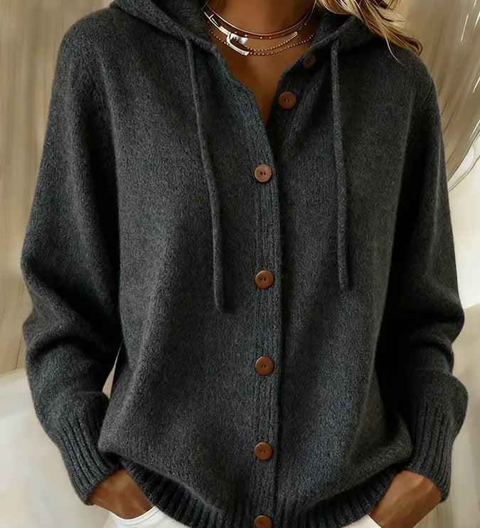 Begoña | Strickjacke mit Kapuze und Knöpfen