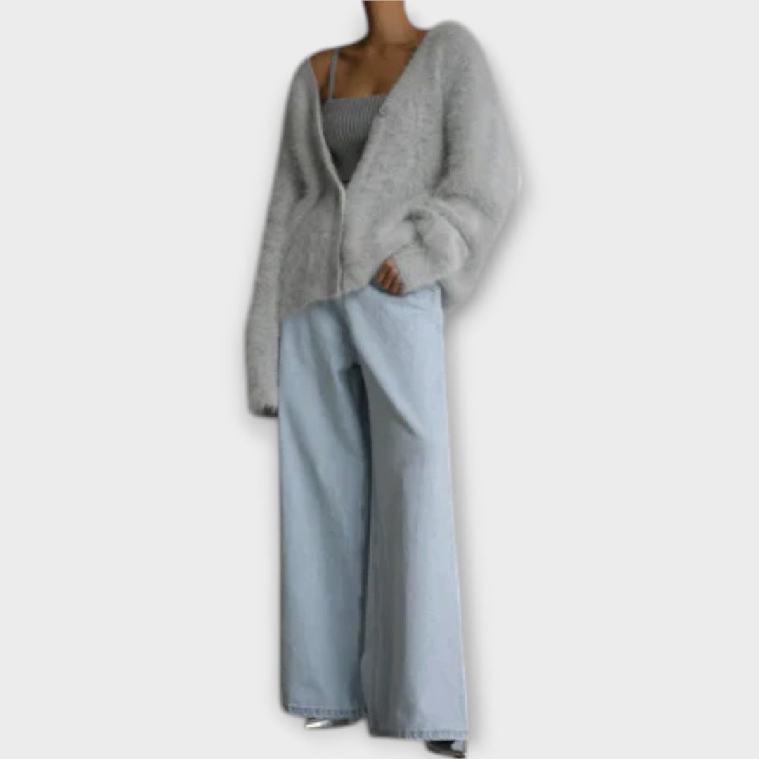 Dahlia - Élégant cardigan duveteux beige
