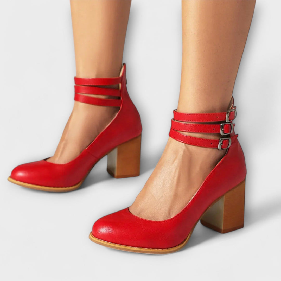 Annegret - Escarpins rouges à brides