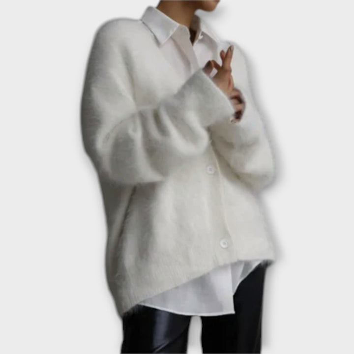 Dahlia - Élégant cardigan duveteux beige