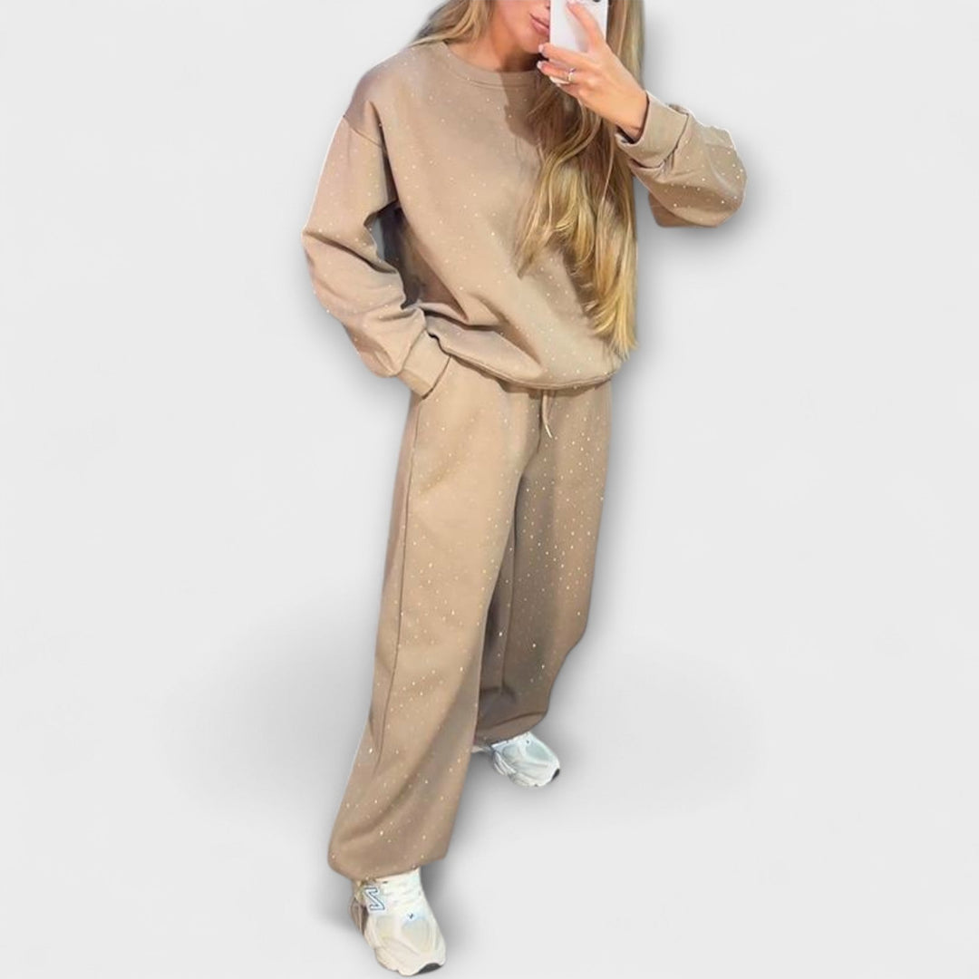 Meena - Completo casual color crema