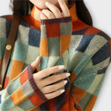 Erika - Bunter Patchwork-Rollkragenpullover mit Karomuster