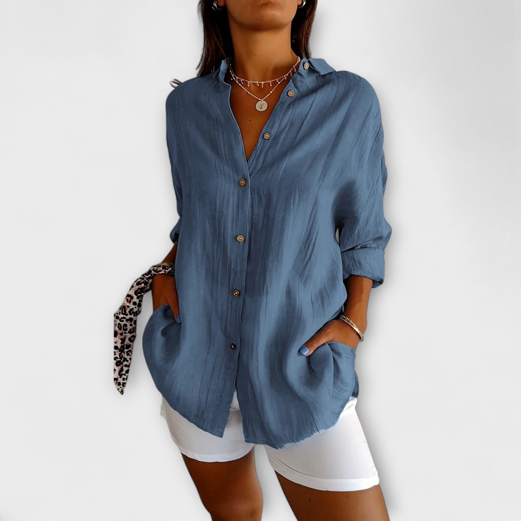 Saskia - Hellblaue elegante Leinenbluse