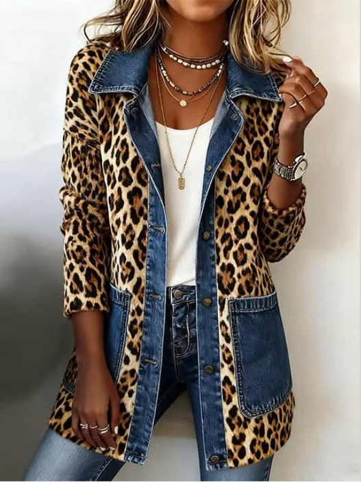 Maren | Lange Jacke mit Leopardenmuster und Jeansbesatz